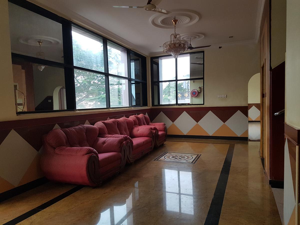 קראיקודי Hotel Subhalakshmi Palace מראה חיצוני תמונה