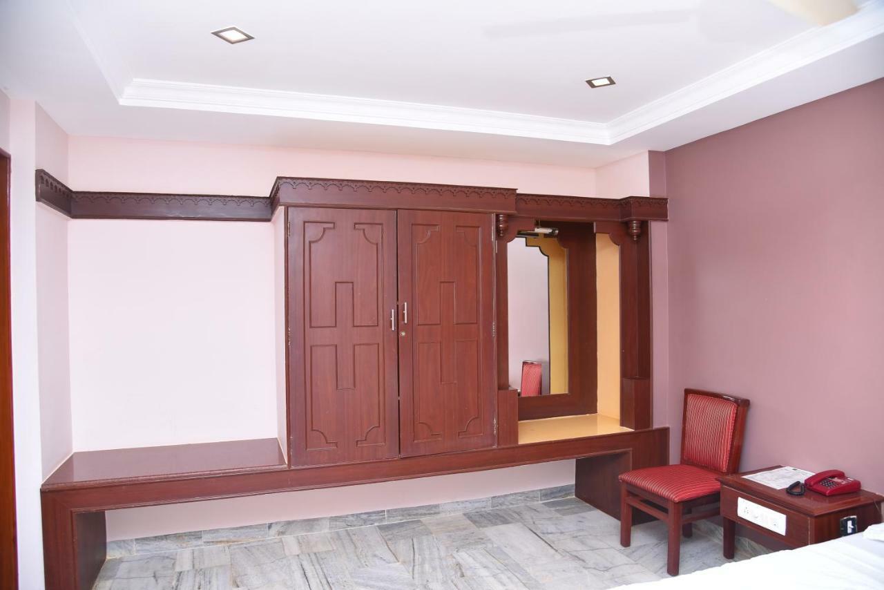 קראיקודי Hotel Subhalakshmi Palace מראה חיצוני תמונה