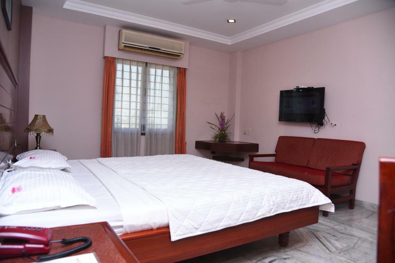 קראיקודי Hotel Subhalakshmi Palace מראה חיצוני תמונה