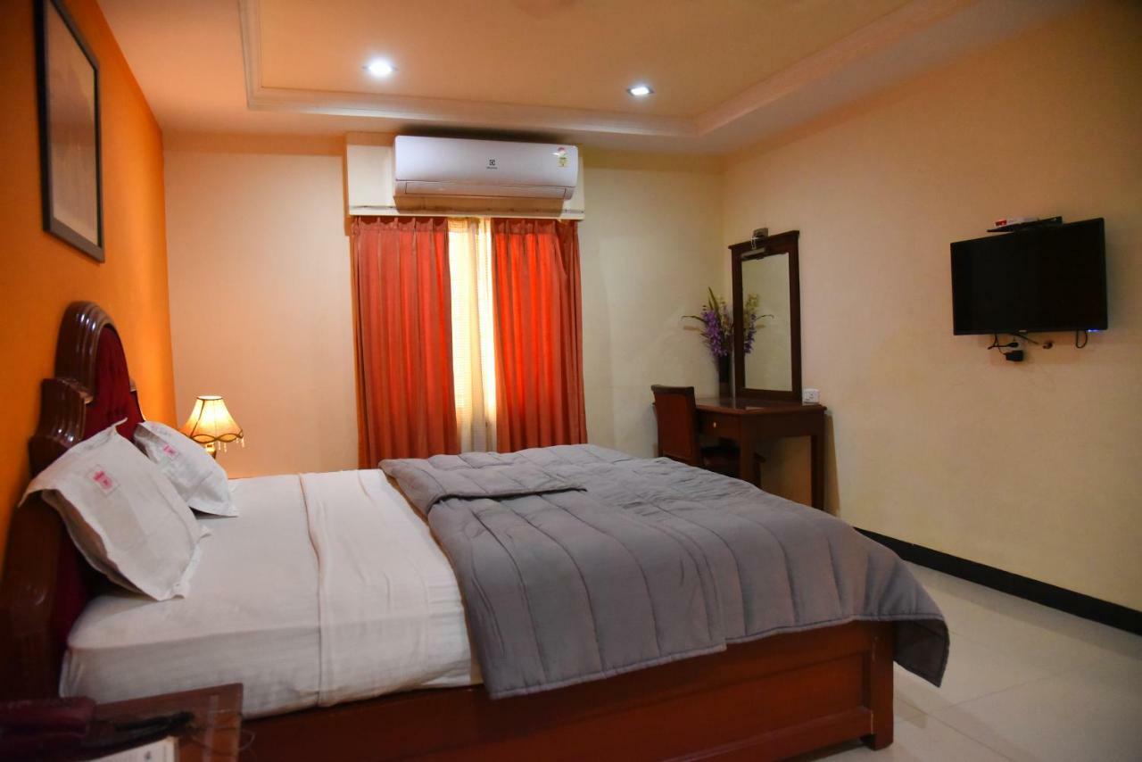 קראיקודי Hotel Subhalakshmi Palace מראה חיצוני תמונה